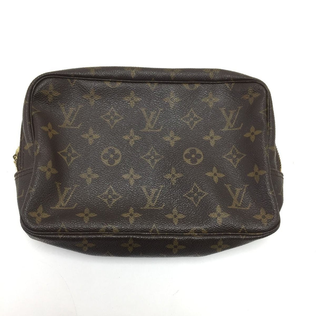Louis Vuitton Cosmetic Pouch Monogram Trousse Toilet 2 Cannot Be Due