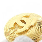 Chanel Vintage Brooch Gold — view 3