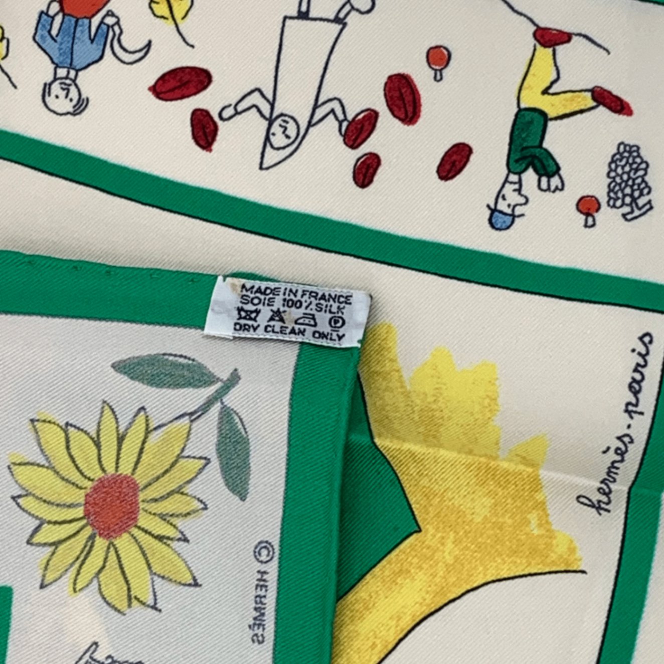 Hermes RE Tour A la Terre Return Silk 100% Scarf Green
