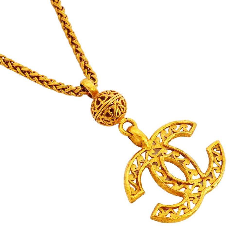 Chanel Necklace Vintage CC Logo Gold Plated — view 2