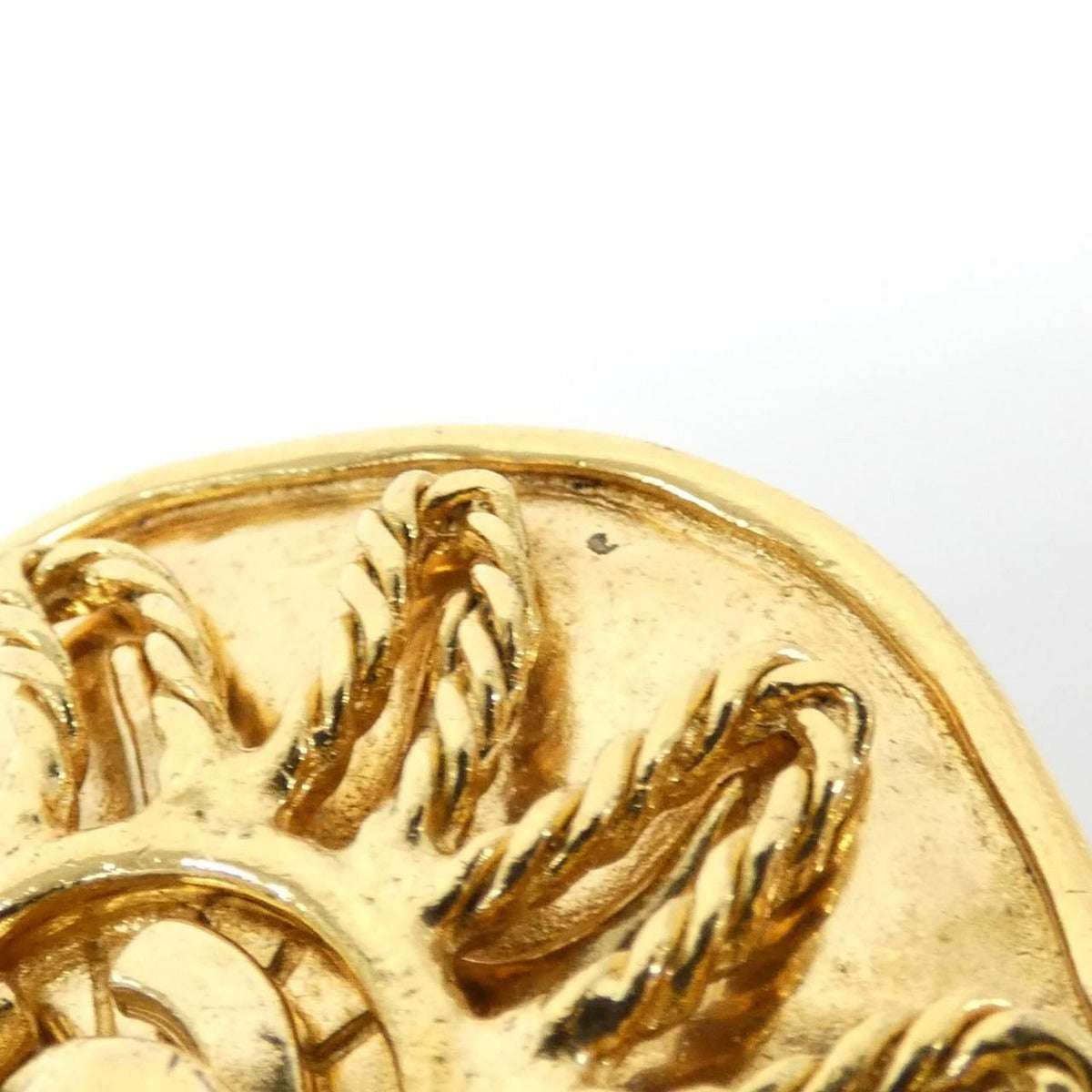 Chanel Vintage Brooch Gold — view 5