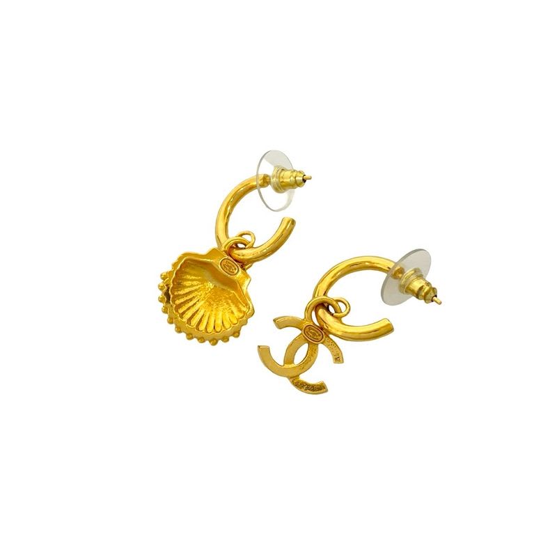 Chanel Coco Mark Shell Motif Earrings Accessories Small 23AC — view 6