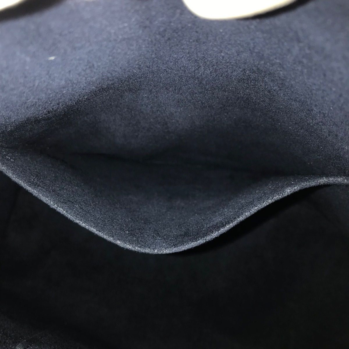 Louis Vuitton Monogram Empreinte Tote MM Shoulder Bag — view 6