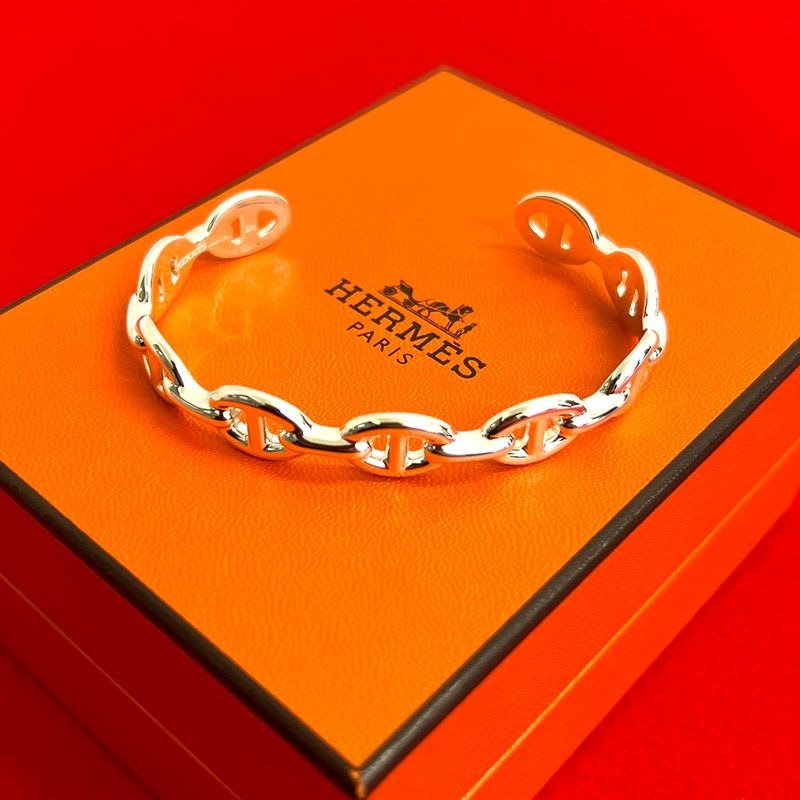 Hermes Enchene Bangle Silver 925 Bracelet Accessory 32192 — view 2