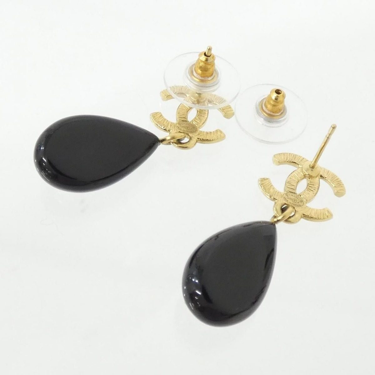 Chanel Earrings Gold — view 3
