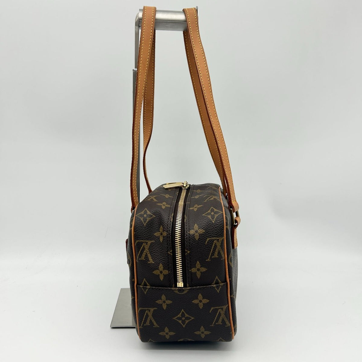 Louis Vuitton Monogram Cite MM Shoulder Bag — view 3