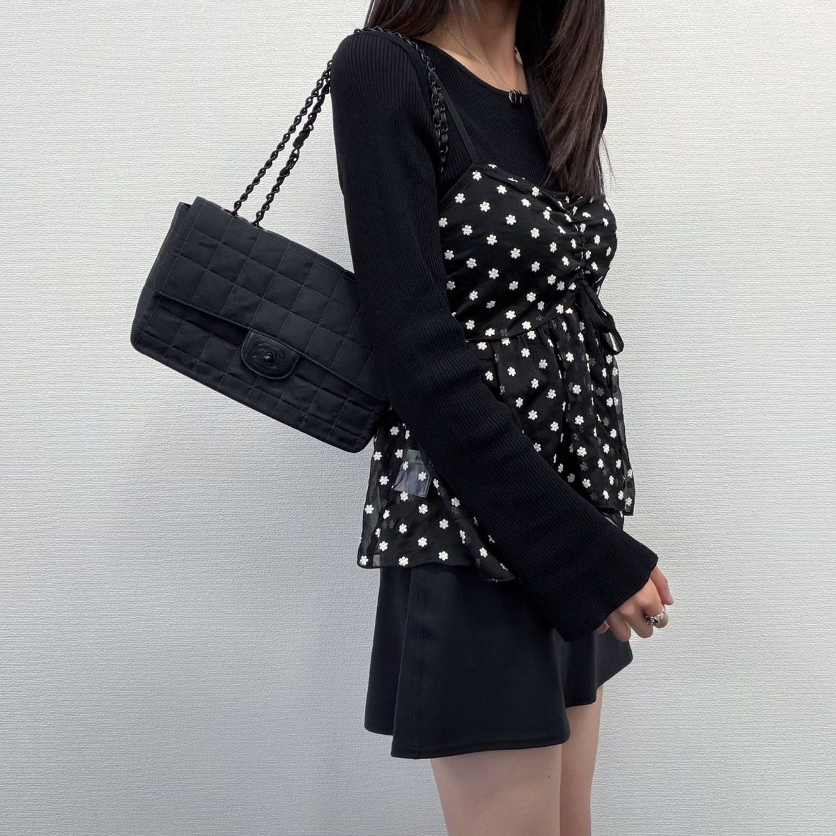 Chanel CC Logo New Travel Chain Shoulder Bag Black Nylon Vintage — view 2