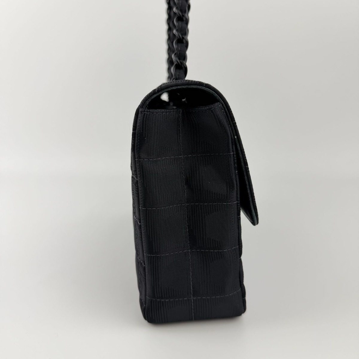 Chanel CC Logo New Travel Chain Shoulder Bag Black Nylon Vintage — view 7