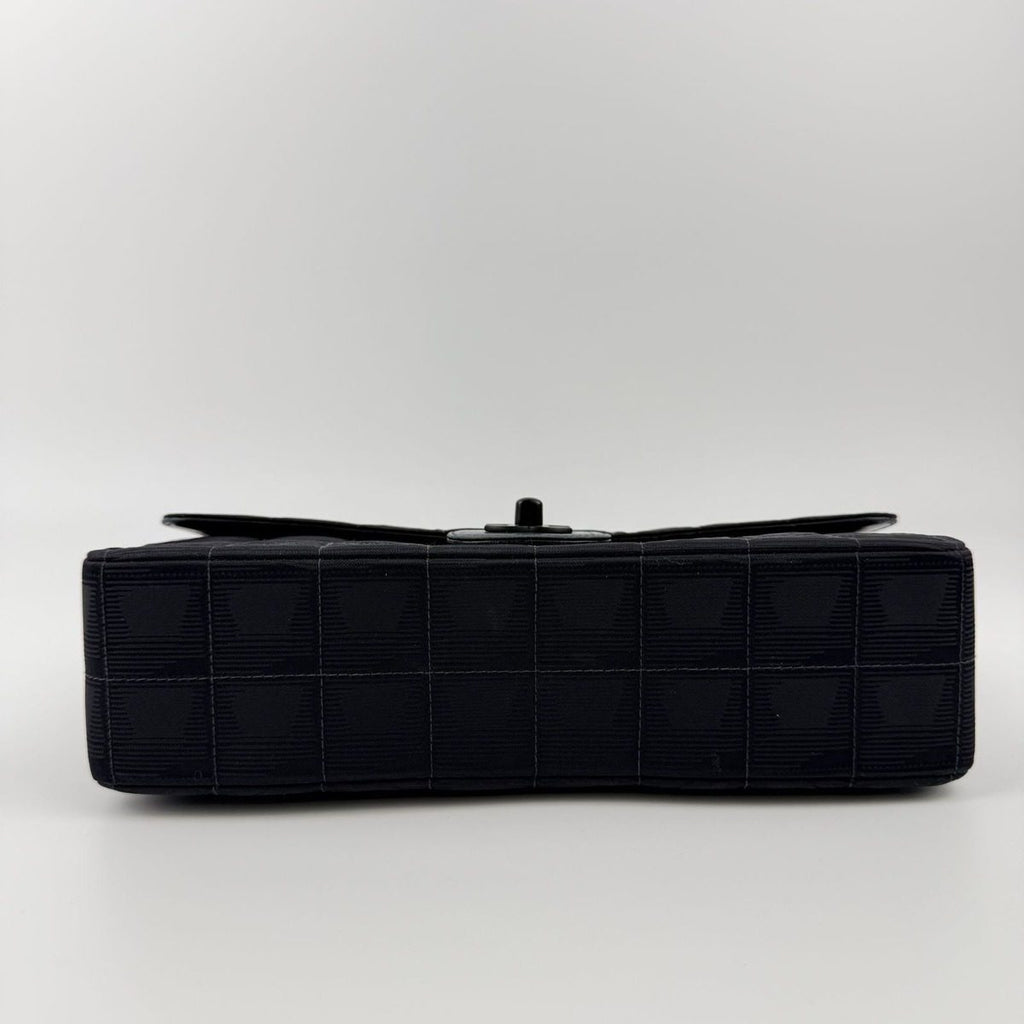 Chanel CC Logo New Travel Chain Shoulder Bag Black Nylon Vintage — view 8