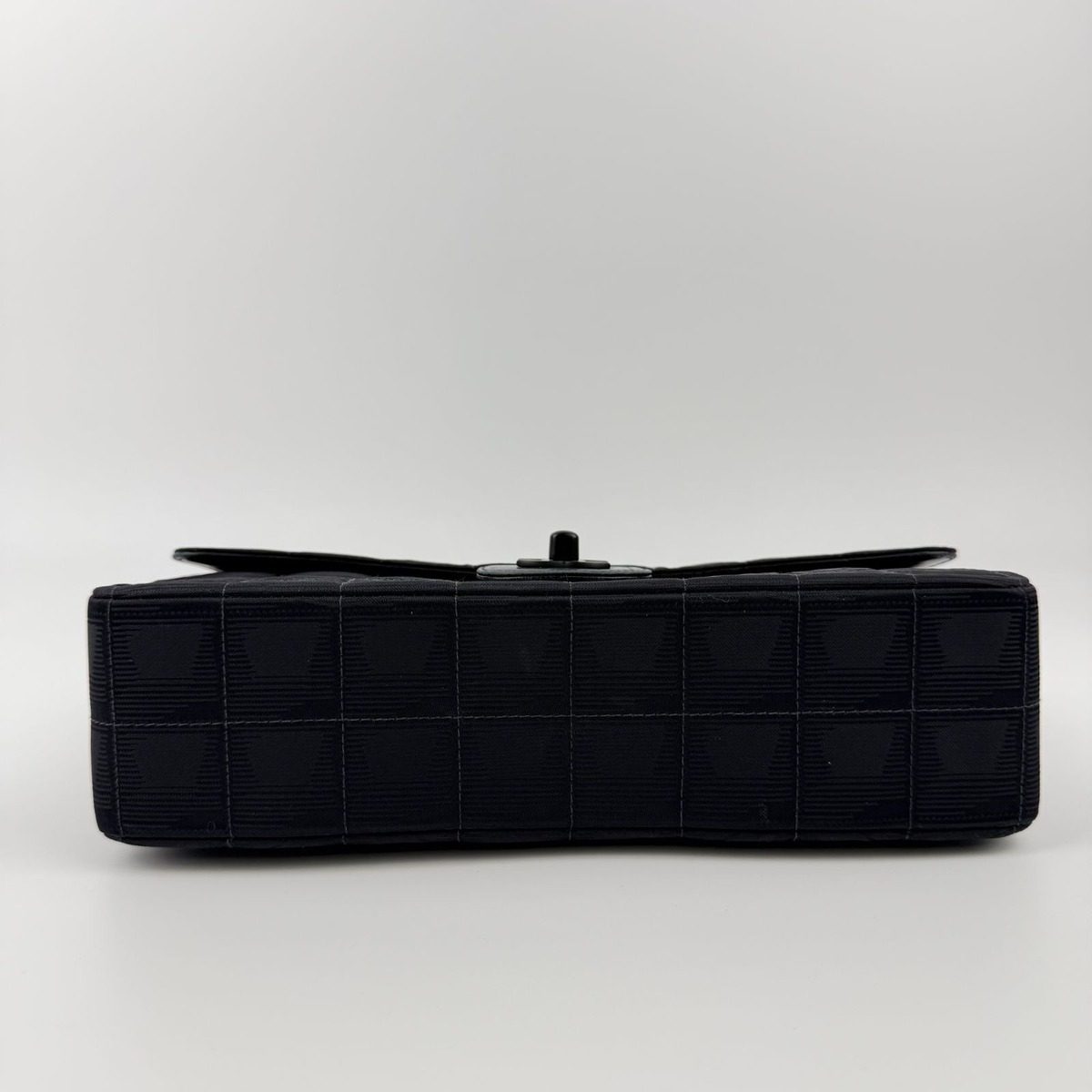 Chanel CC Logo New Travel Chain Shoulder Bag Black Nylon Vintage — view 8