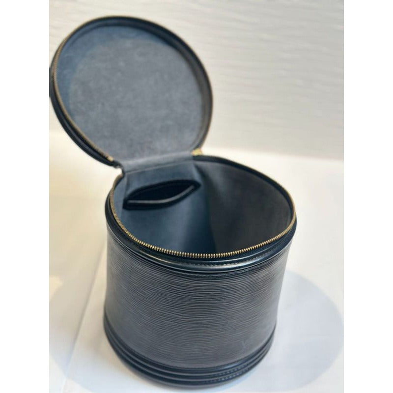 Louis Vuitton Epi Cannes Vanity Bag Black — view 8