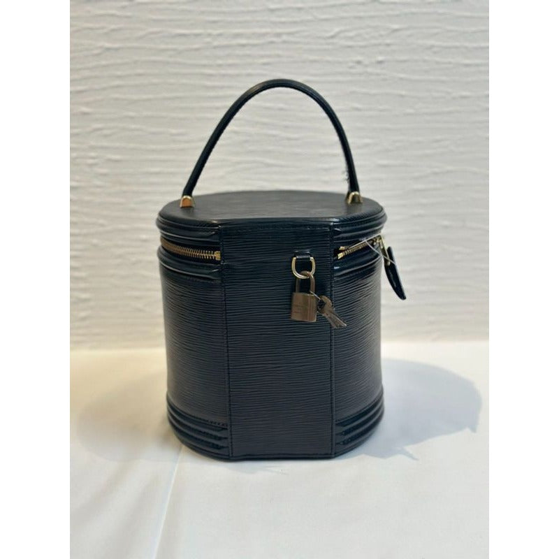 Louis Vuitton Epi Cannes Vanity Bag Black — view 9