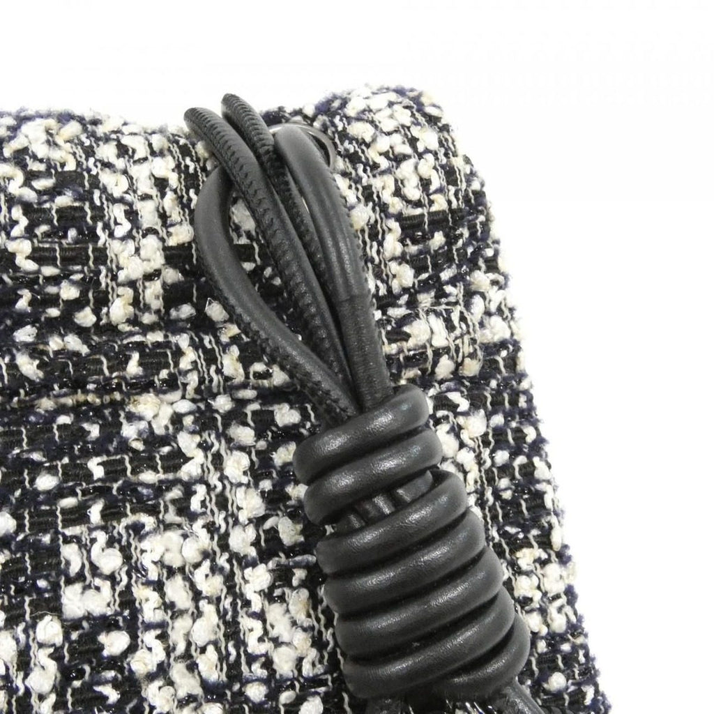 Chanel Vintage Shoulder Bag — view 5