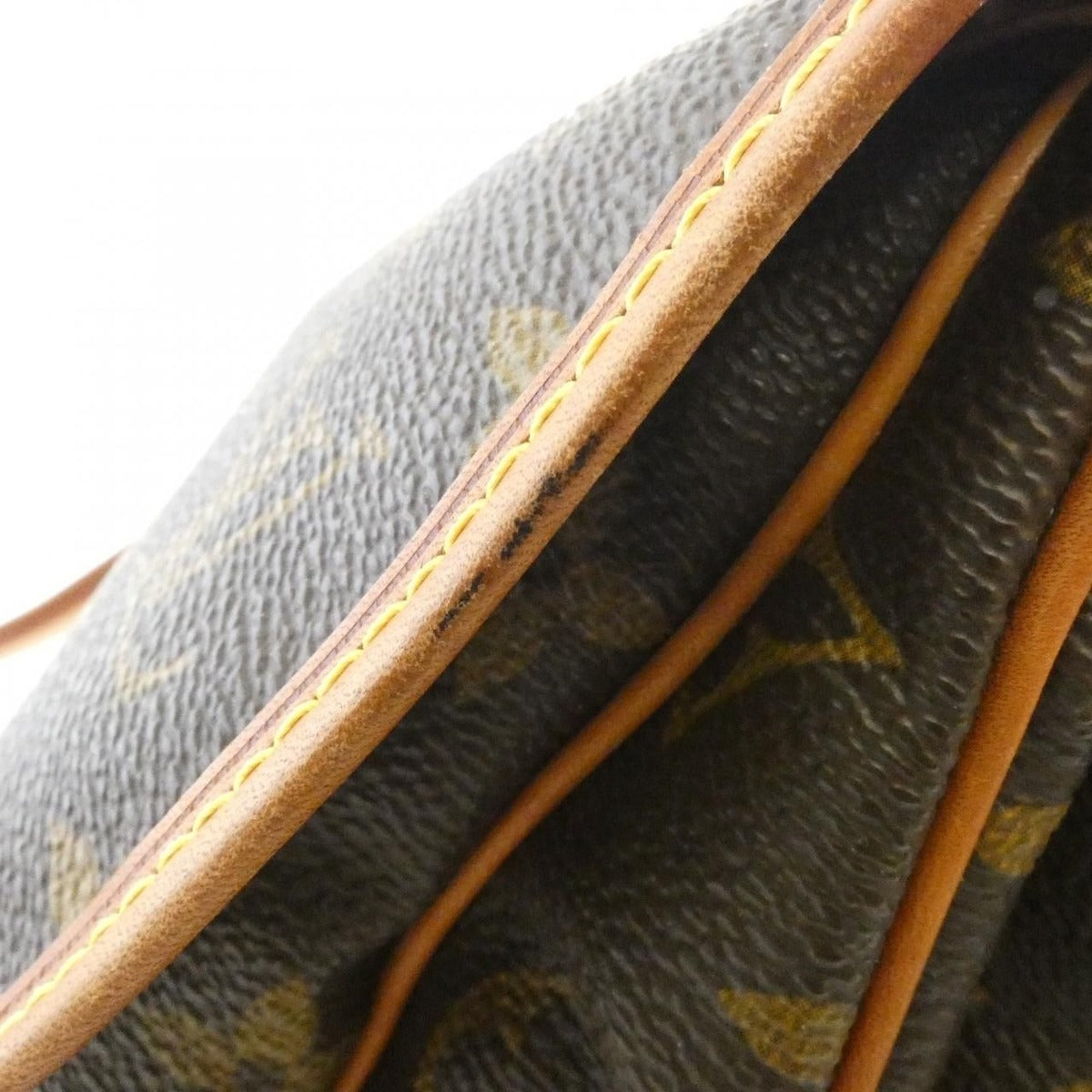 Louis Vuitton Monogram Saumur Shoulder Bag Brown Marron — view 4