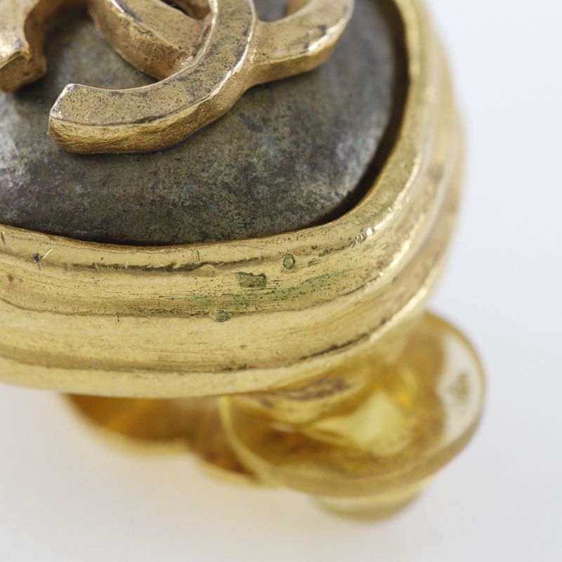 Chanel Coco Mark Vintage Gold Plated 97 a 20.2 g Earrings — view 6