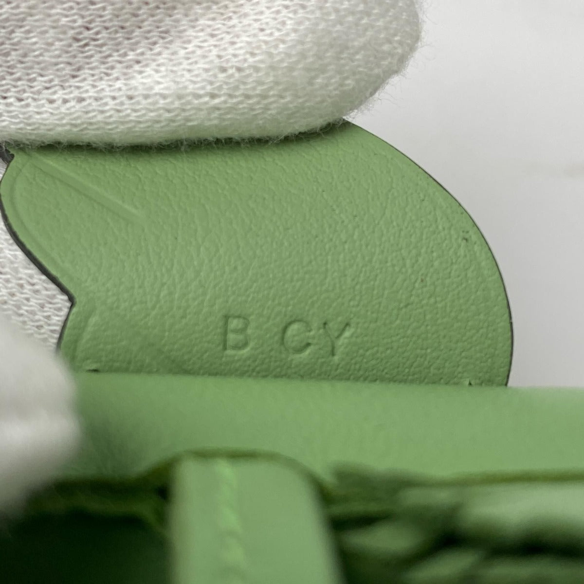 Hermes Rodeo Pegasus Vert Cricket Key Holder Veil — view 8