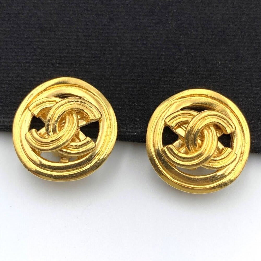 Chanel 24K Earrings Vintage CC Gold Plated Clip-On Round Medallion Logo 1996 96 — view 2