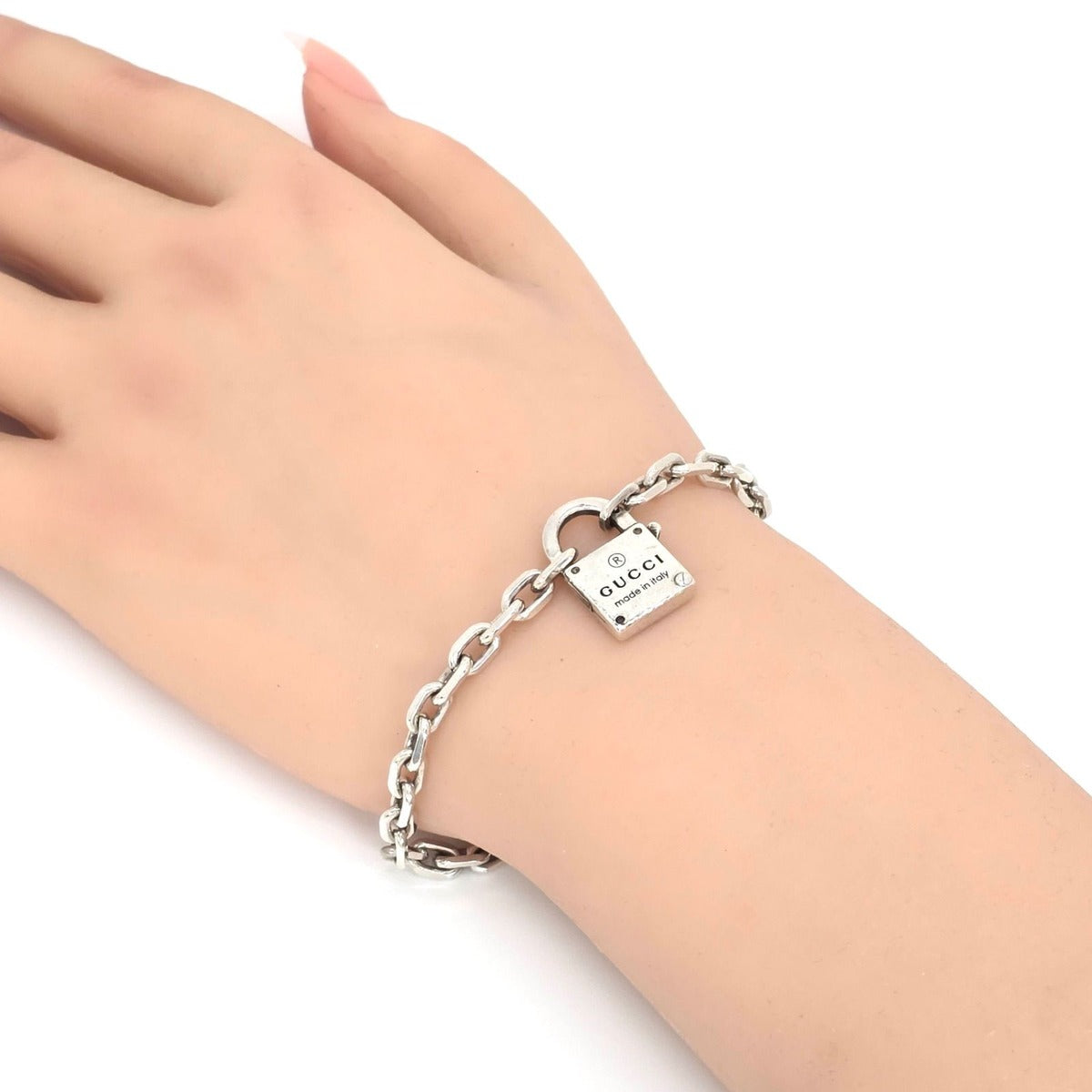 Gucci Trade Mark Chain with Padlock Bracelet 18 — view 2