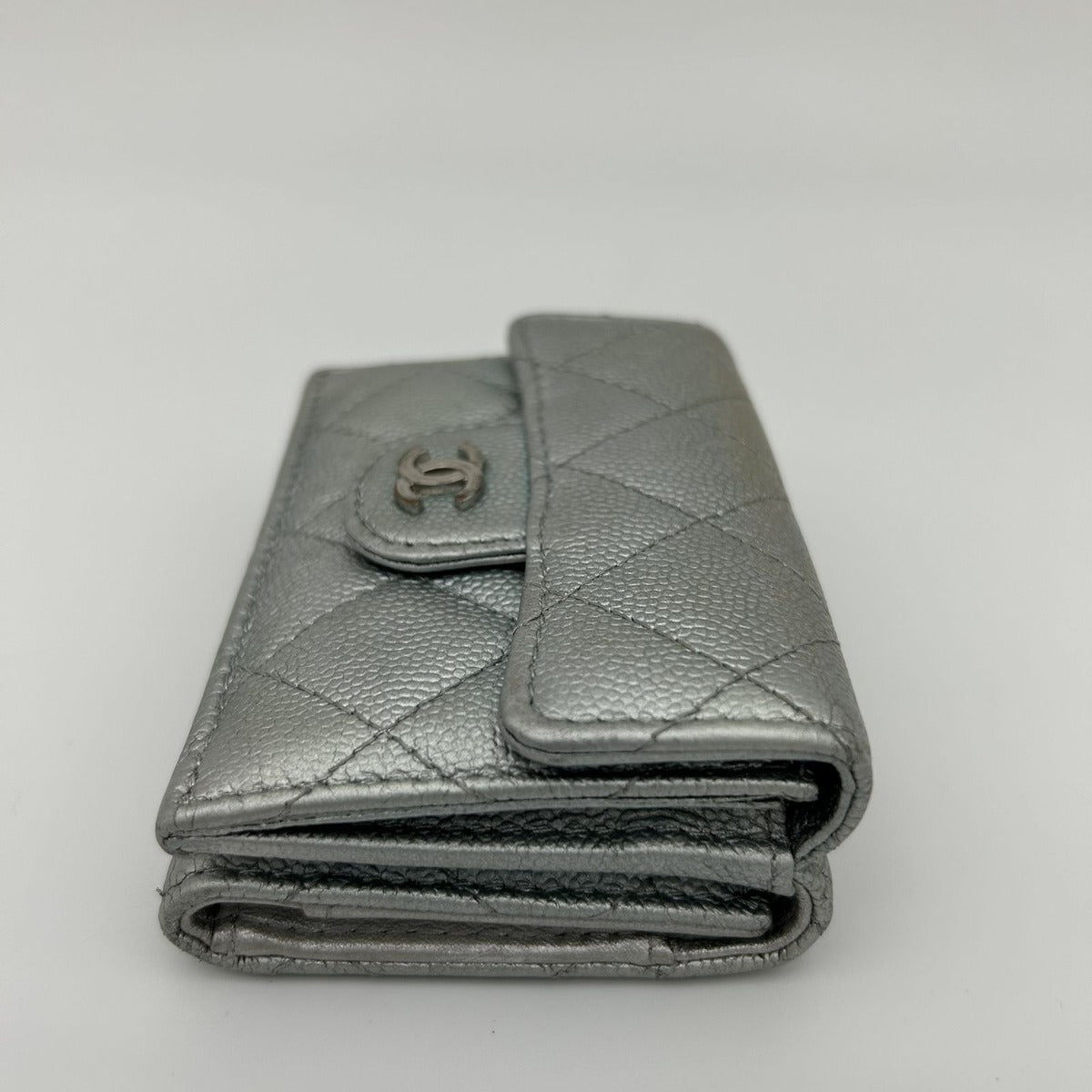 Chanel Compact Wallet Quilted — view 3
