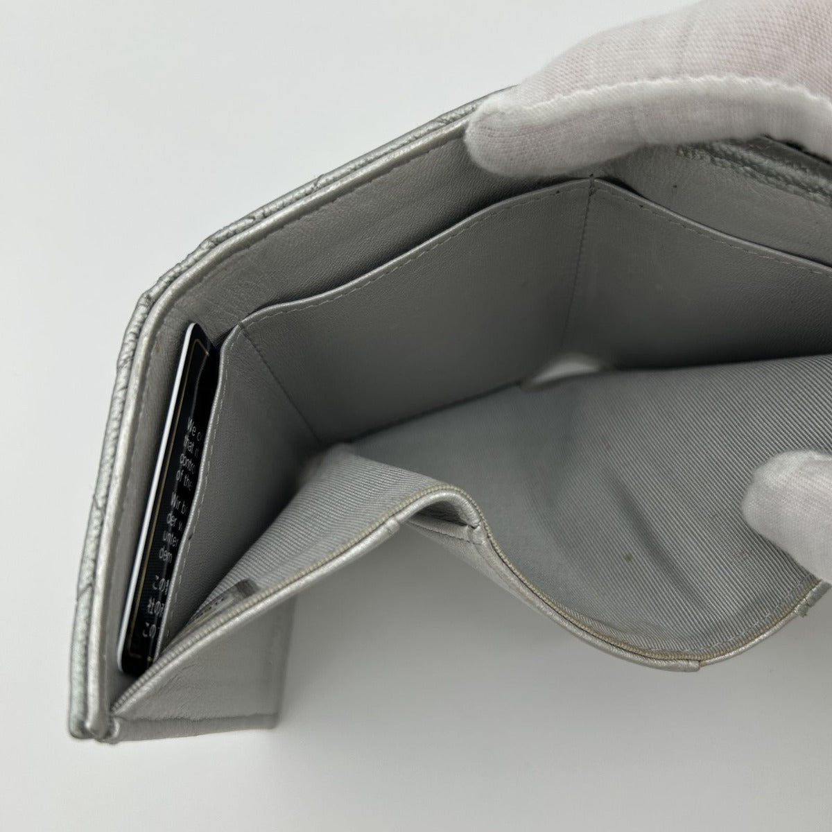 Chanel Compact Wallet Quilted — view 9