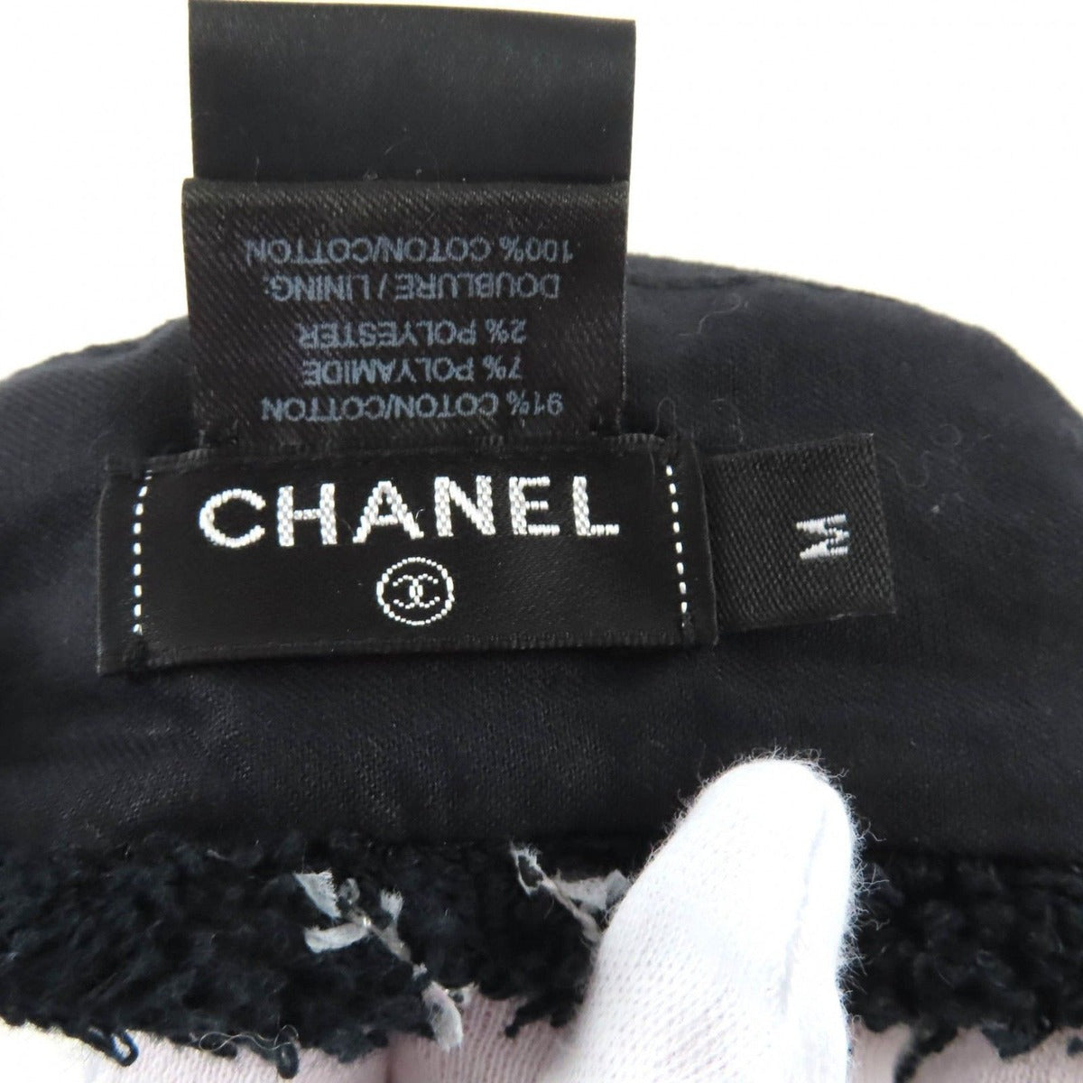 Chanel 19C CC Logo Plaid Tweed Beret Hat Black White — view 7