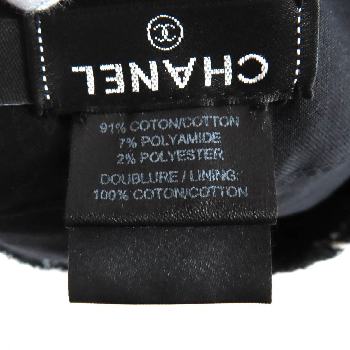 Chanel 19C CC Logo Plaid Tweed Beret Hat Black White — view 8