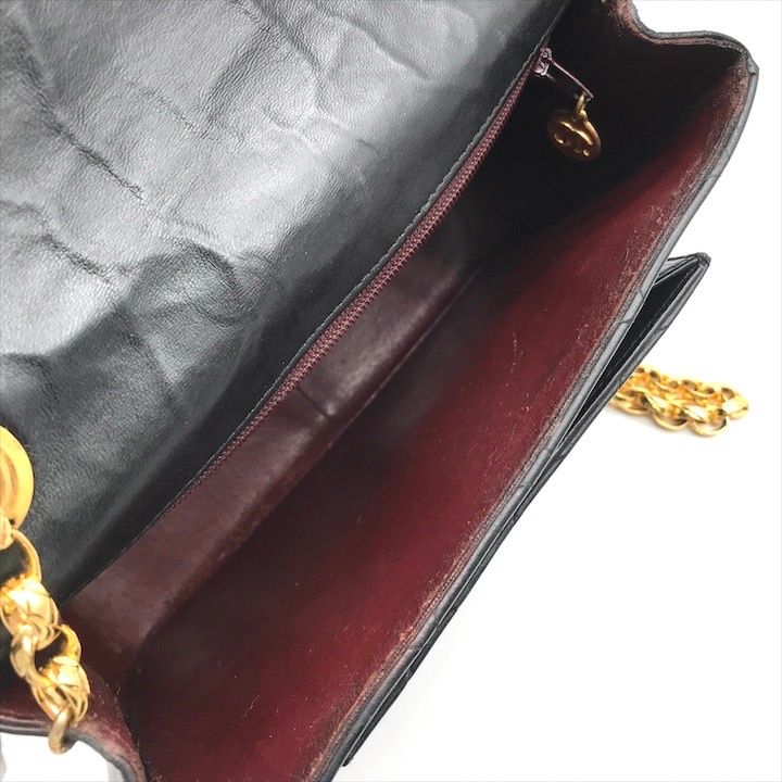 Chanel Quilted Turnlock CC Logo Brilliant Chain Shoulder Bag — view 9