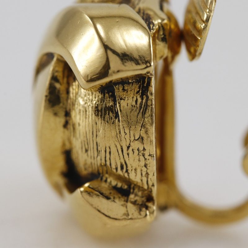 Chanel Coco Mark Vintage Gold Plated 11.2 g Earrings — view 7