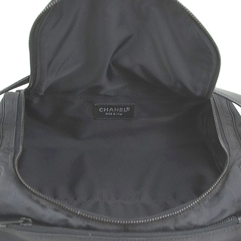 Chanel Vanity Bag Handbag New Travel Line — view 5