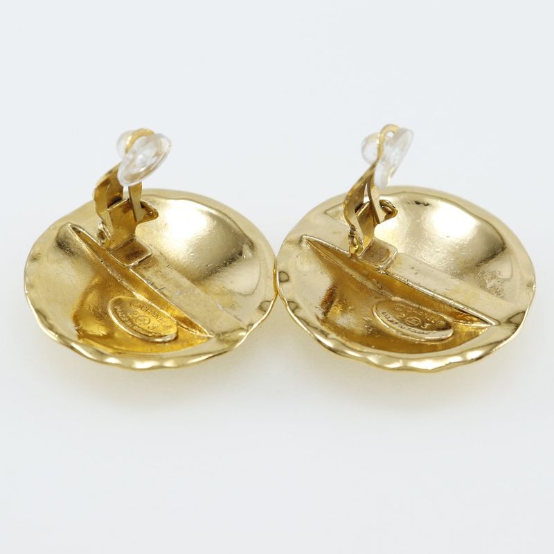 Chanel Coco Mark Quilted Vintage Gold Plated 23 41.9 g Earrings — view 6