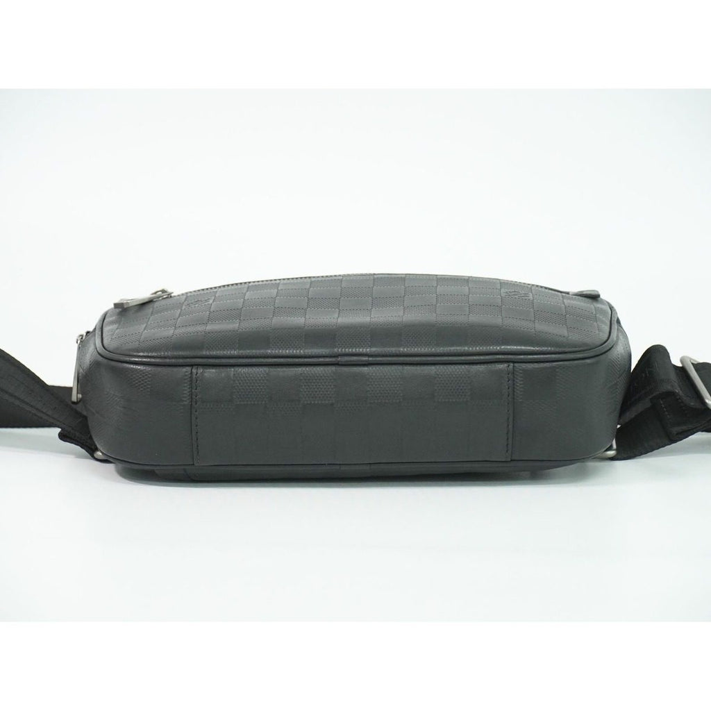 Louis Vuitton LV Ambler Damier Infini Belt Bag Onyx Ambreil — view 3