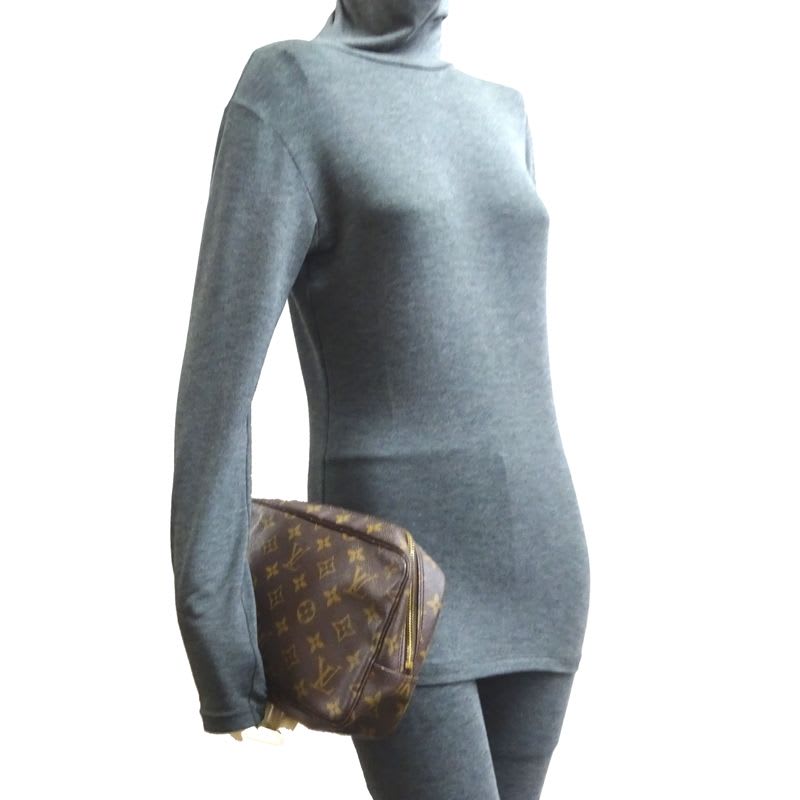 Louis Vuitton Pouch Monogram — view 9