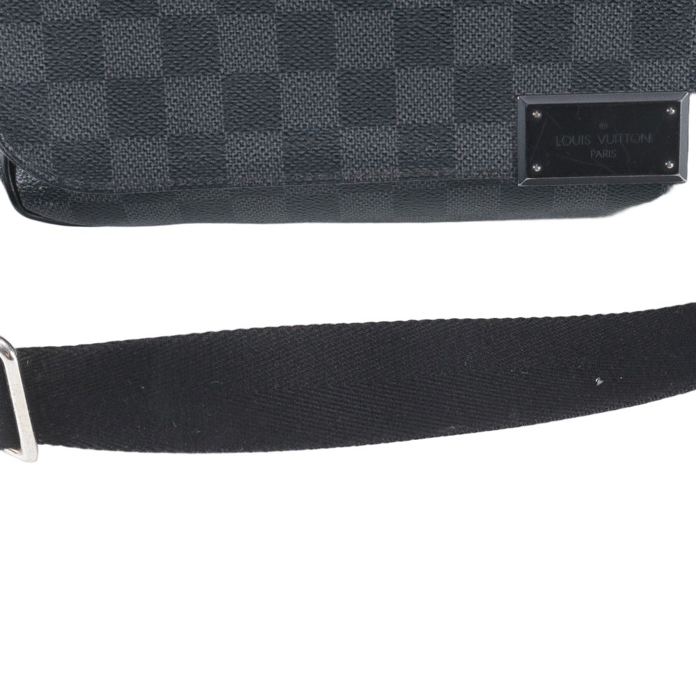 Louis Vuitton Damier Graphite District GM Leather Shoulder Bag Crossbody — view 2
