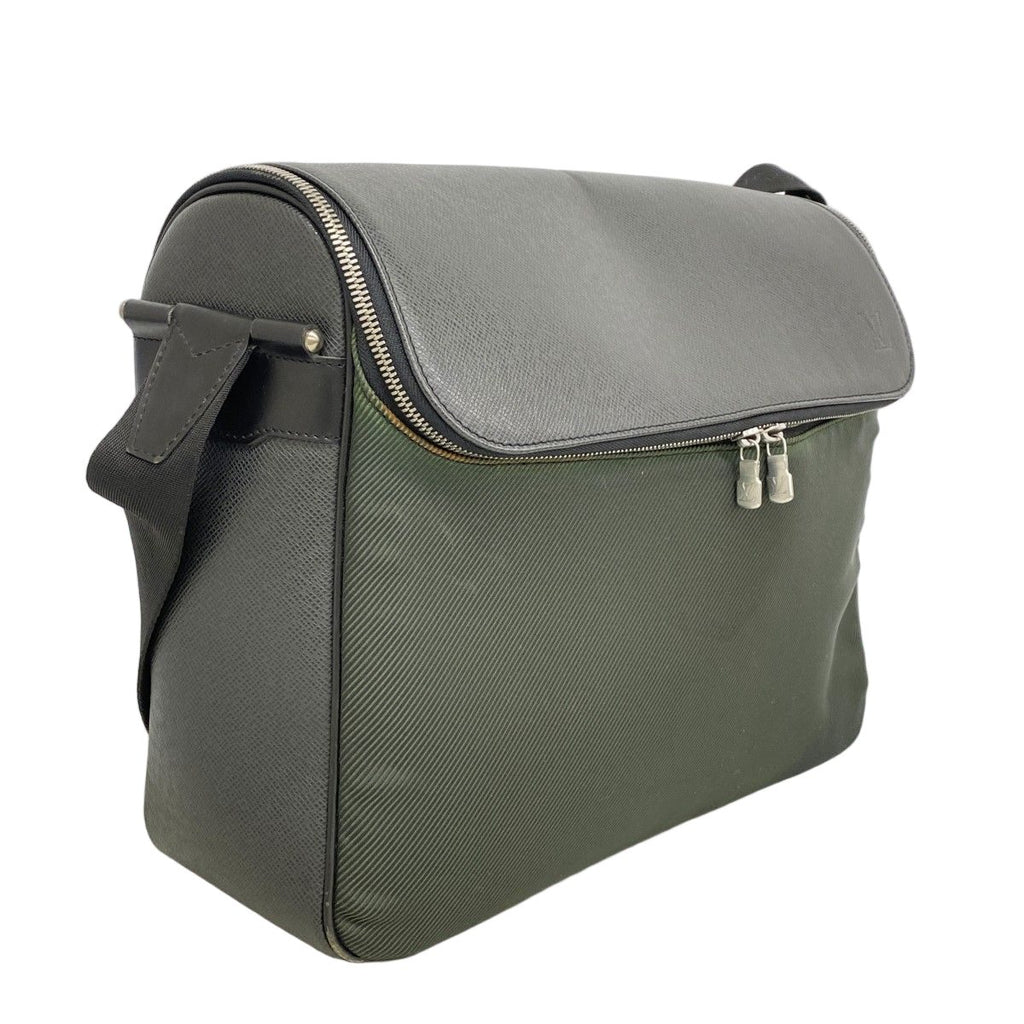 Louis Vuitton Shoulder Bag Taiga Ardoise — view 2