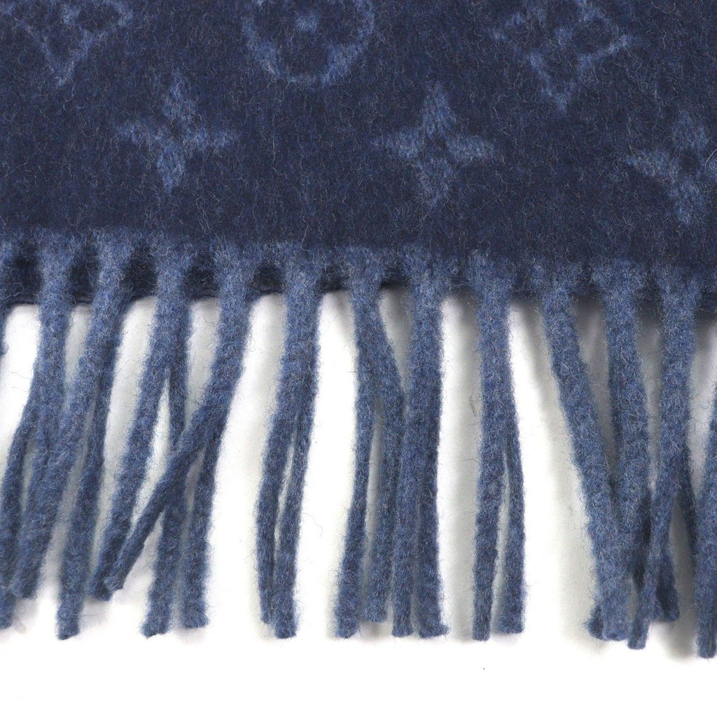 Louis Vuitton Made Scarf, Monogram Gradient Cashmere Wool Blue Marine — view 6