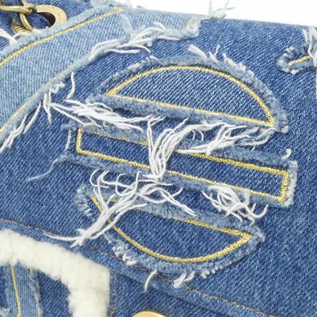 Chanel Shoulder Bag Denim White — view 5