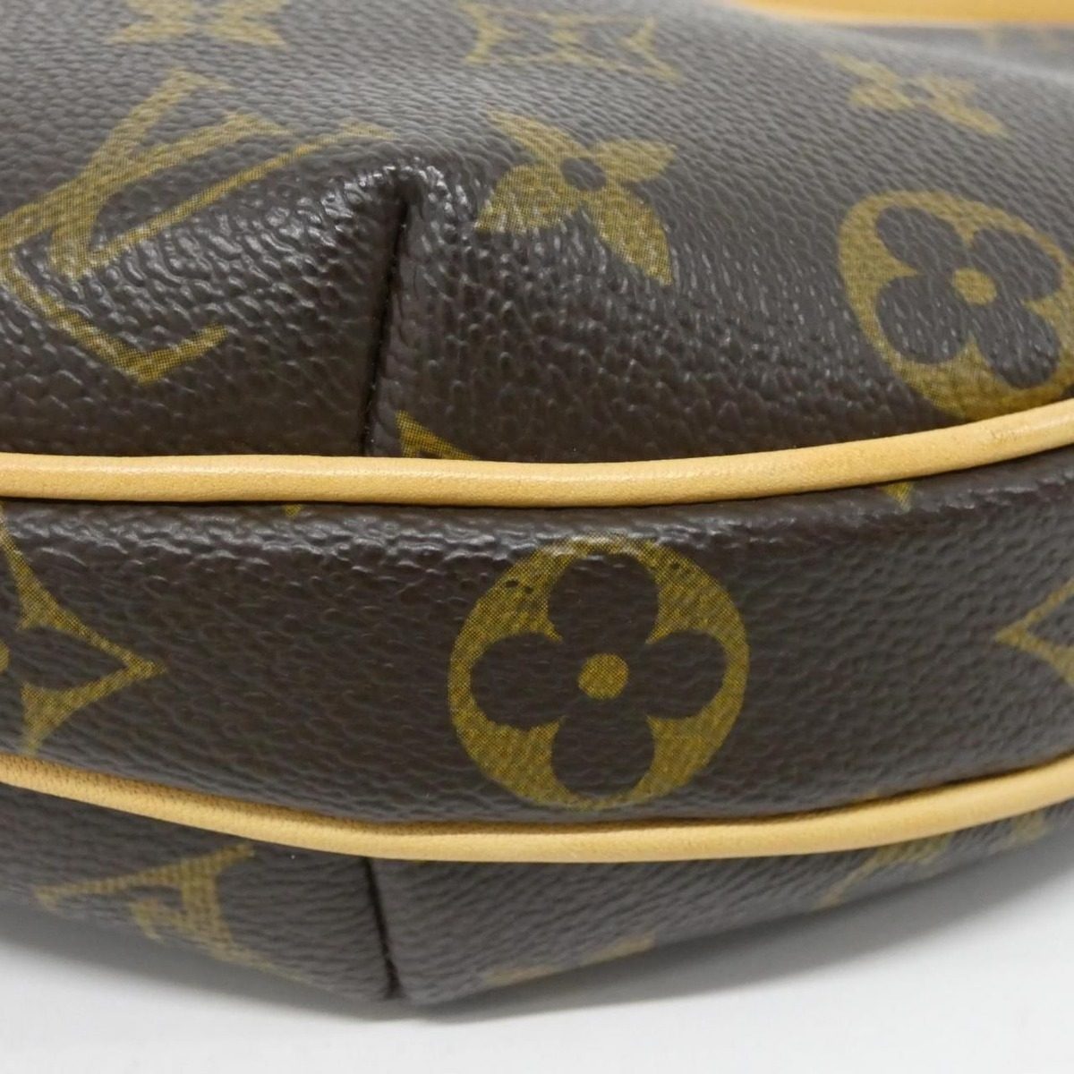 Louis Vuitton Monogram Pochette Croissant Shoulder Bag — view 2