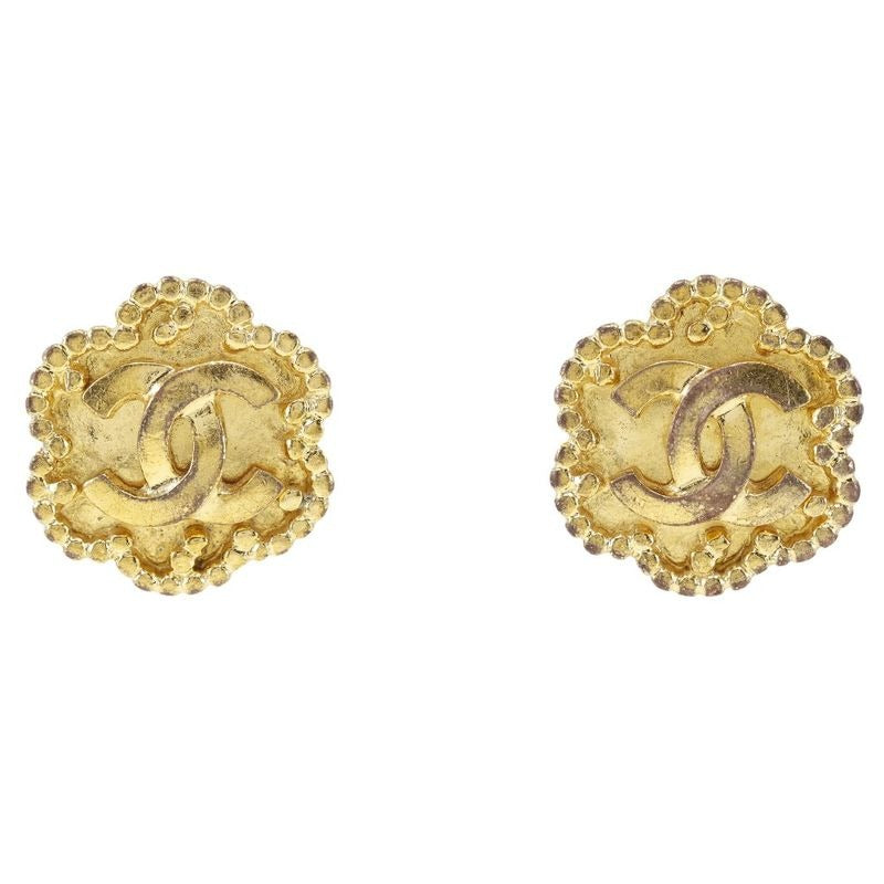 Chanel Vintage Gold Plated 96 a 17.4 g Earrings — view 2