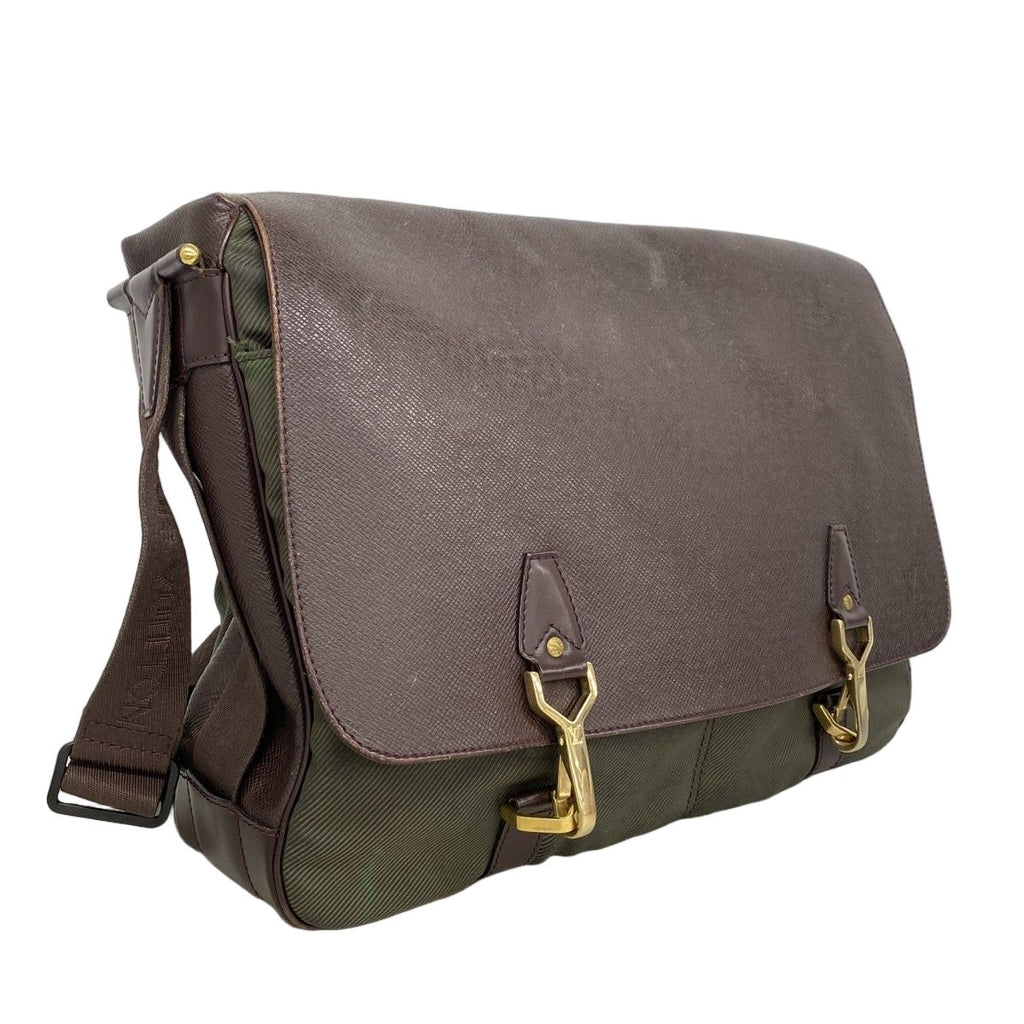 Louis Vuitton Shoulder Bag Taiga Delsu Acajou — view 2