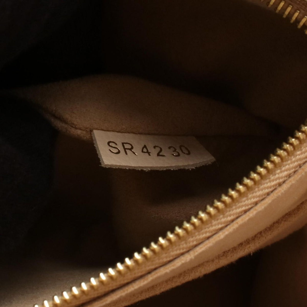 Louis Vuitton Handbag on My Side MM Leather Coating — view 5