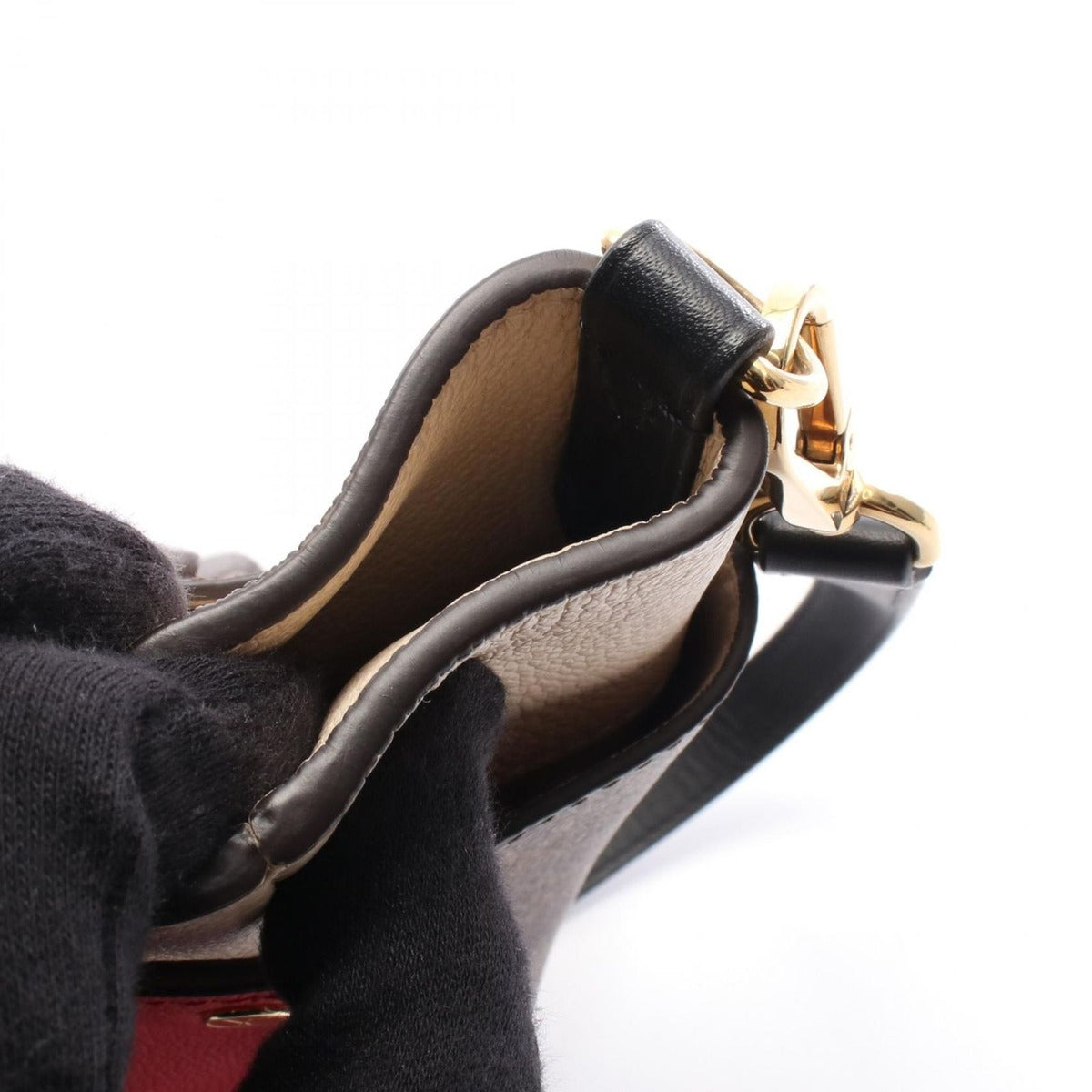 Louis Vuitton Handbag on My Side MM Leather Coating — view 7
