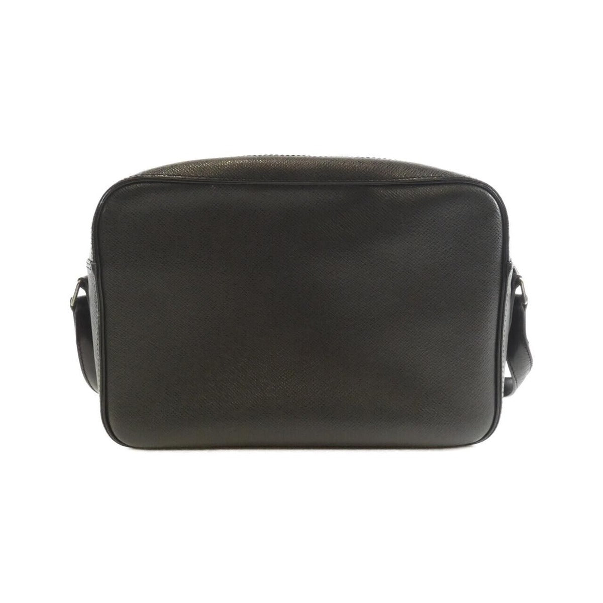 Louis Vuitton Taiga Nile Shoulder Bag — view 2