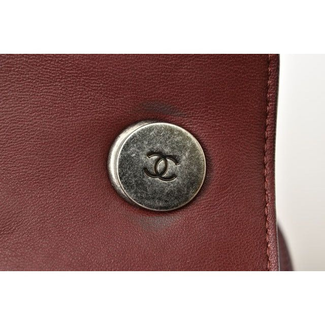 Chanel Chain Shoulder Bag Saddle Lambskin Quilted Bordeaux — view 7