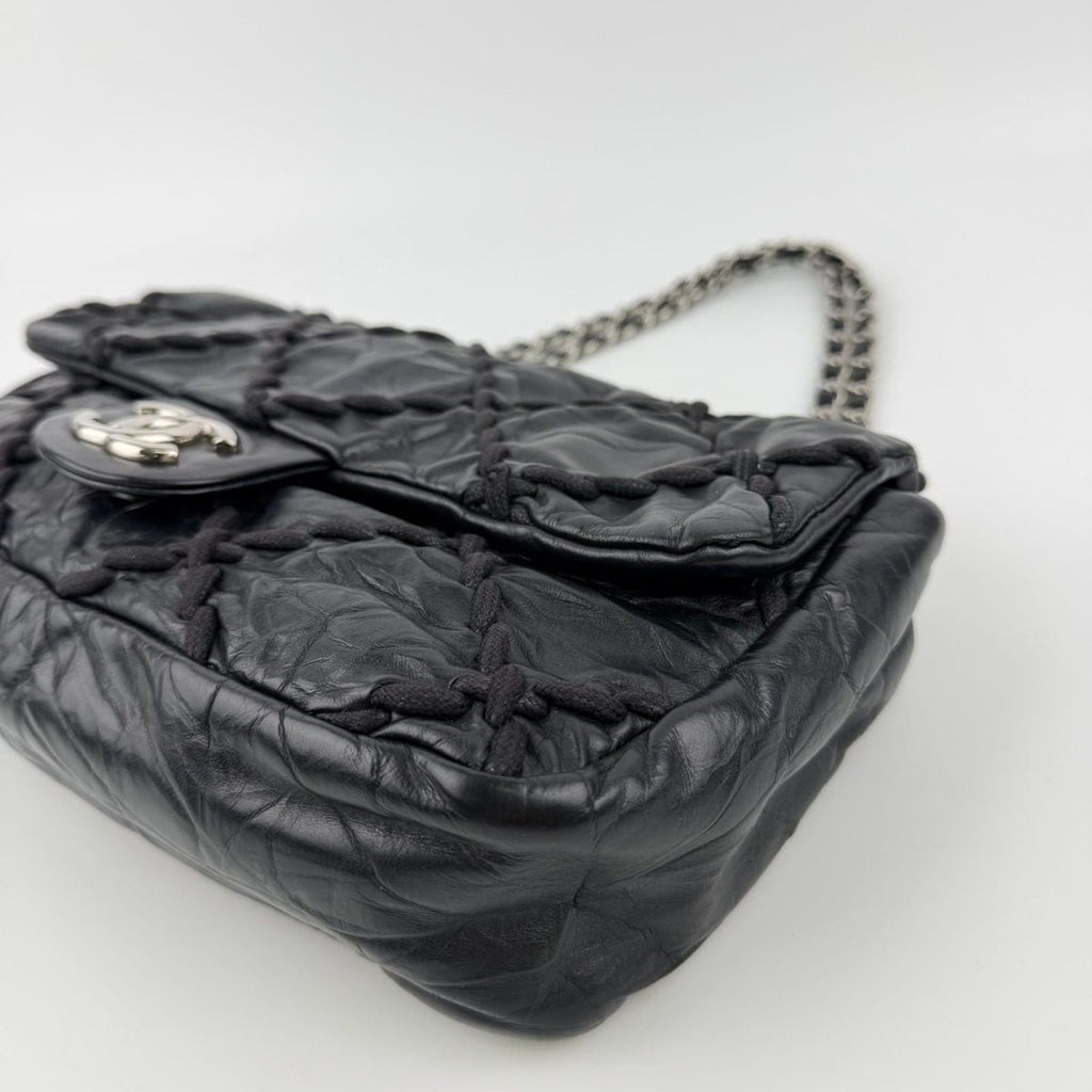 Chanel CC Logo Ultra Stitch Chain Shoulder Bag Black Leather Vintage — view 9