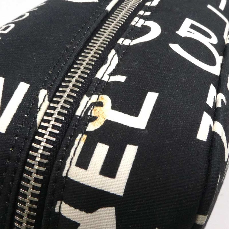 Chanel Pouch Vichy — view 8