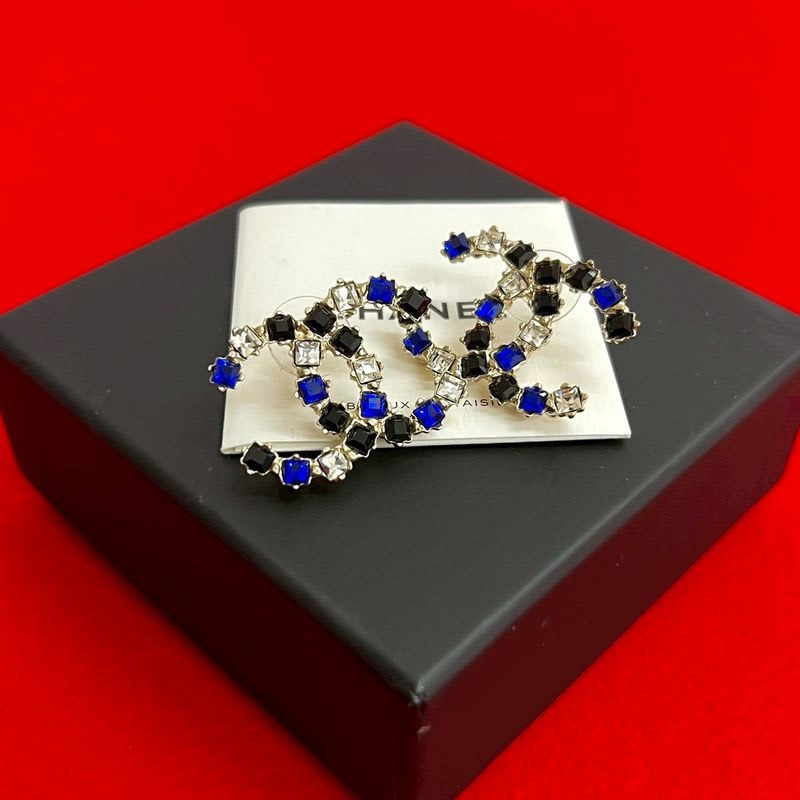 Chanel Coco Mark Metal Rhinestone Earrings Accessories 19AA — view 2