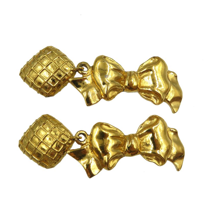 Chanel Vintage Ribbon Metal Gold Earrings 0206 — view 4
