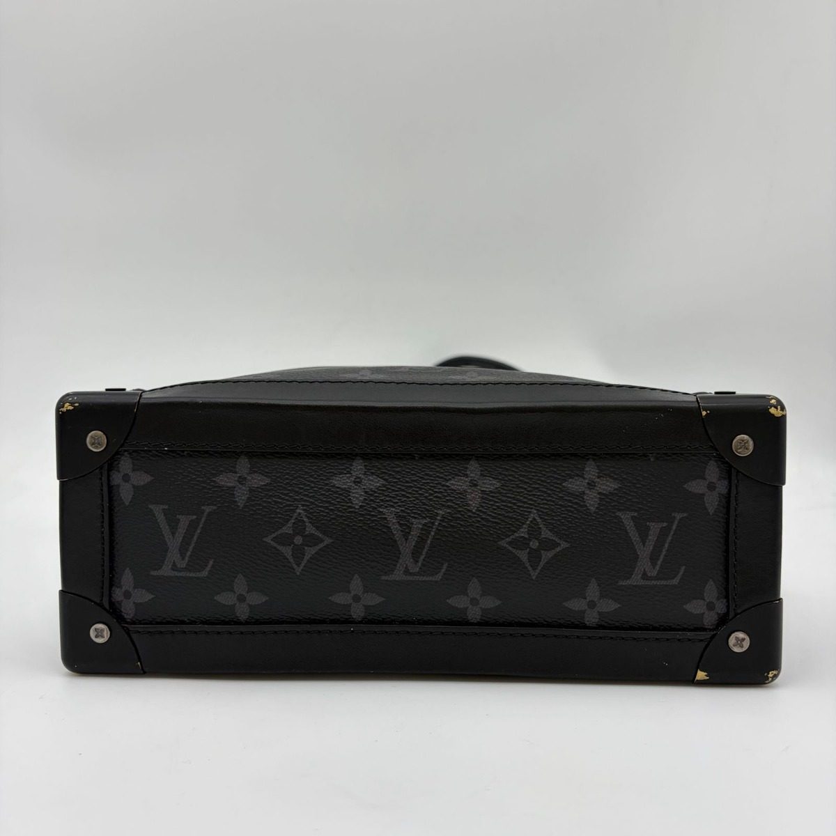Louis Vuitton Soft Trunk Monogram Eclipse — view 6
