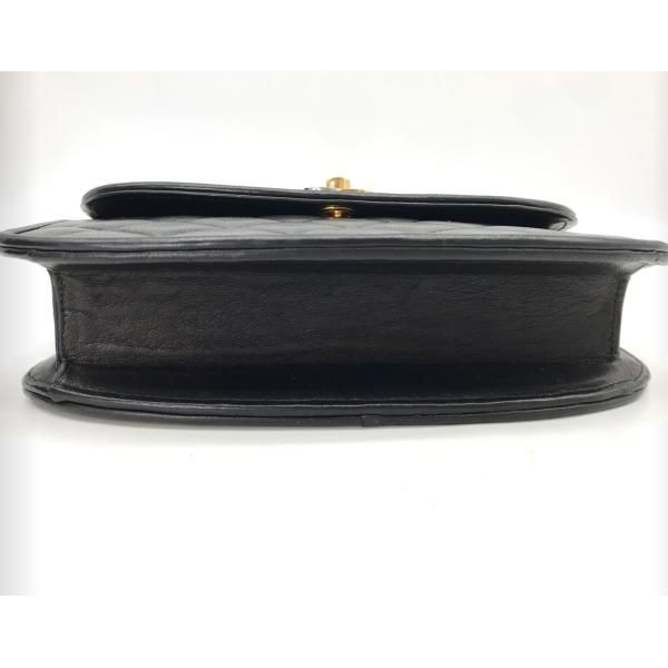 Chanel Quilted CC Logo Turnlock Limited Edition Chain Shoulder Bag Black — view 4