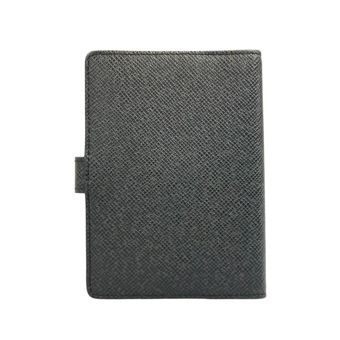Louis Vuitton Notebook Cover Agenda PM Taiga — view 2